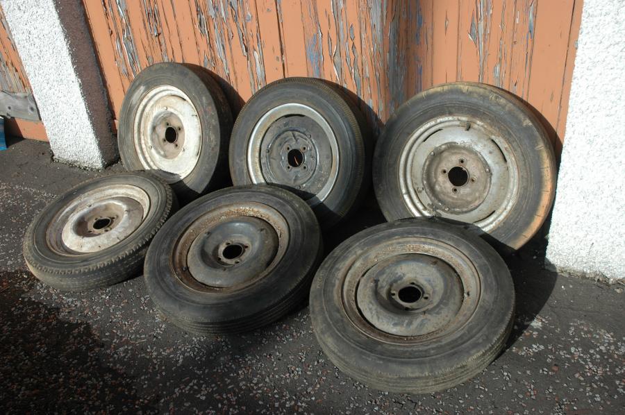 32 & 40 ford springs, 32 rear crossmember, minx & dorset wheels